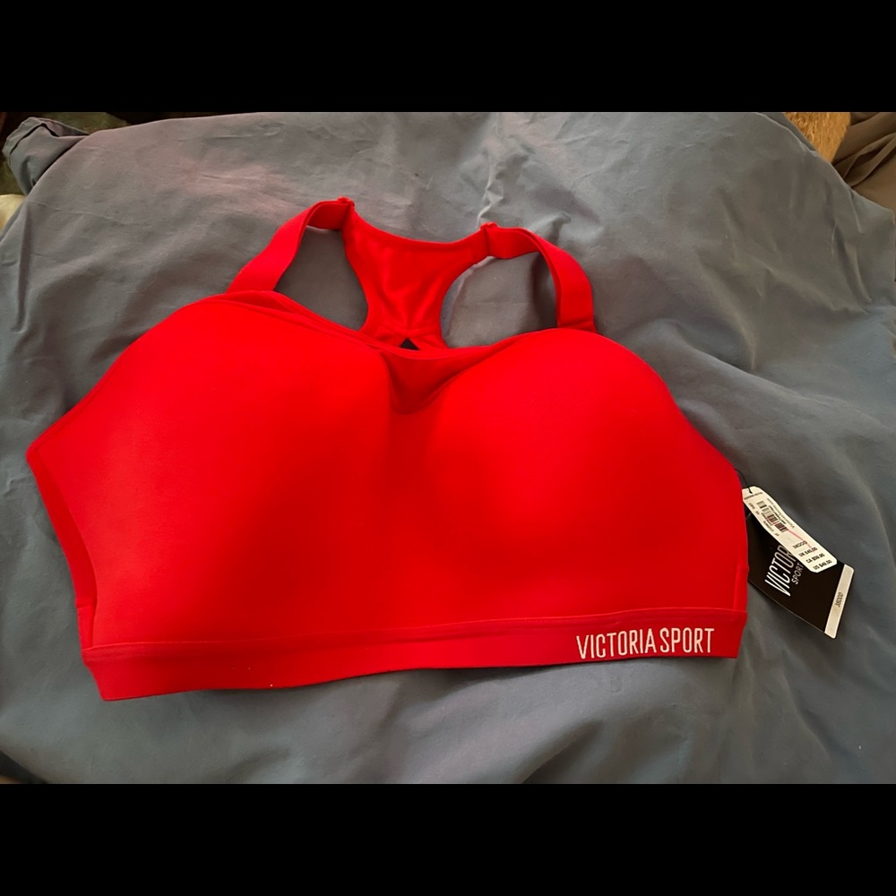 Victoria’s Secret sports bra. Brand new with tags. Size 38DDD